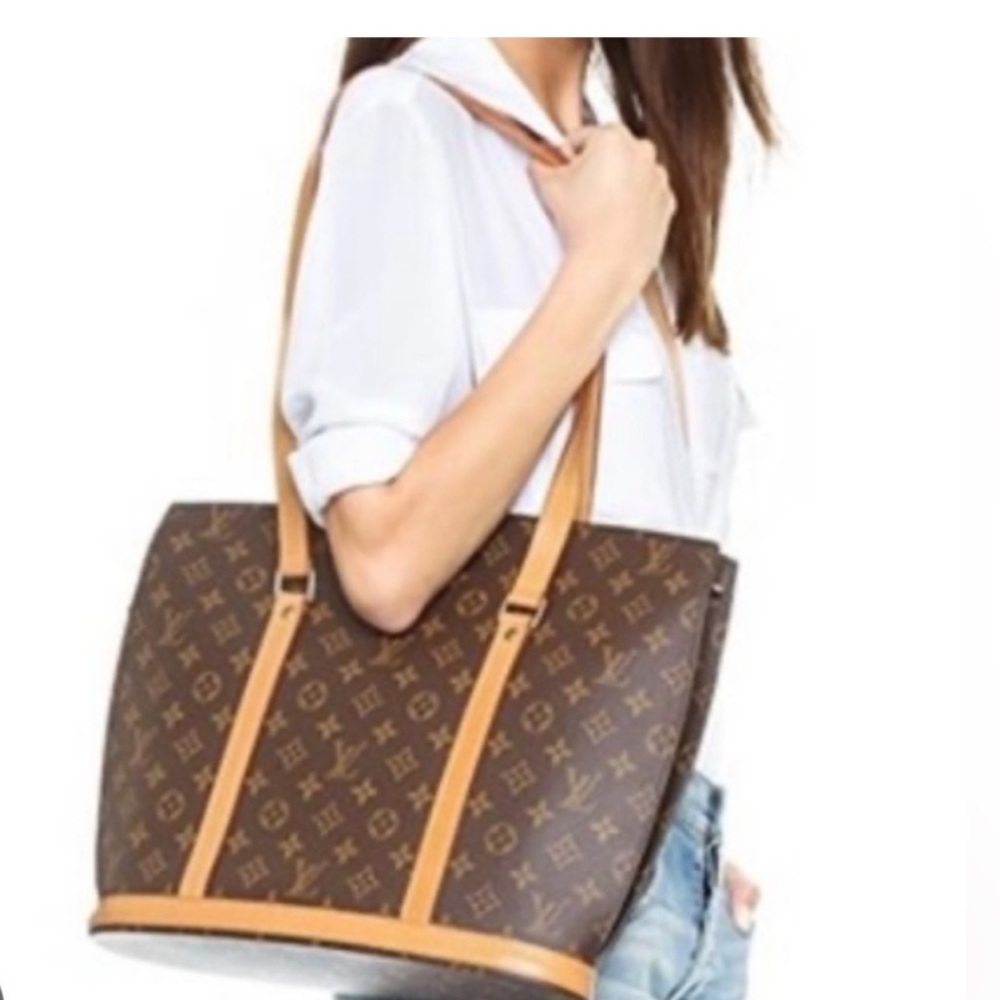 Louis Vuitton Monogram Canvas Tote with Tan Straps ** authenticated